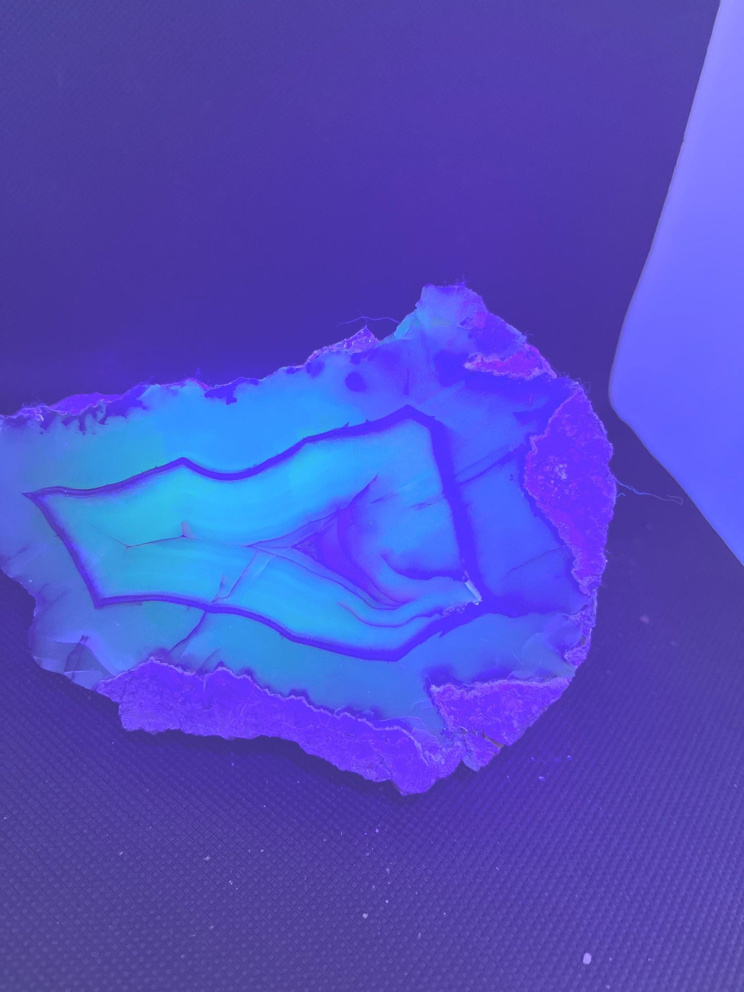 North Ankara Turkish Agate-Thunder Egg- UV reactive Pseudomorph  1.37lbs